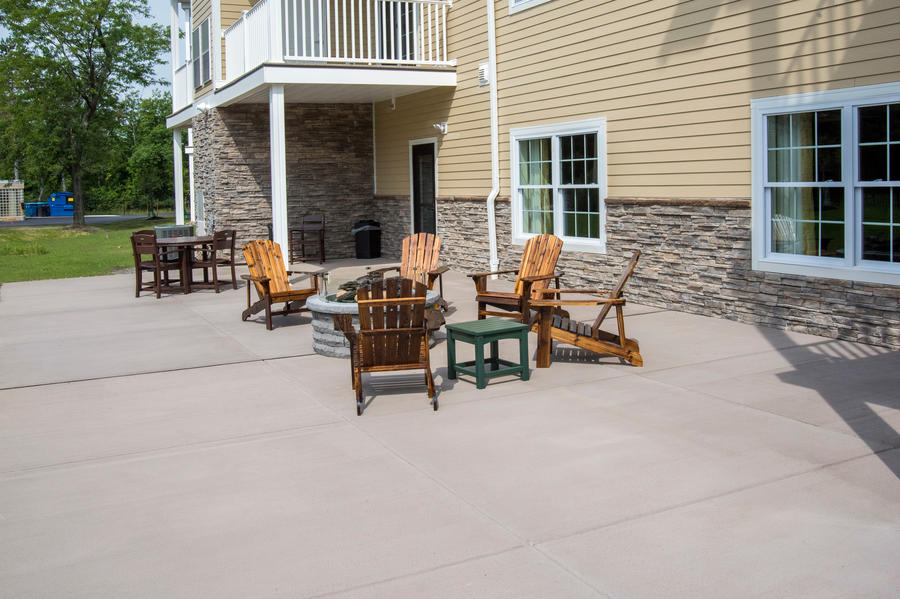 Outdoor Patio and Firepit